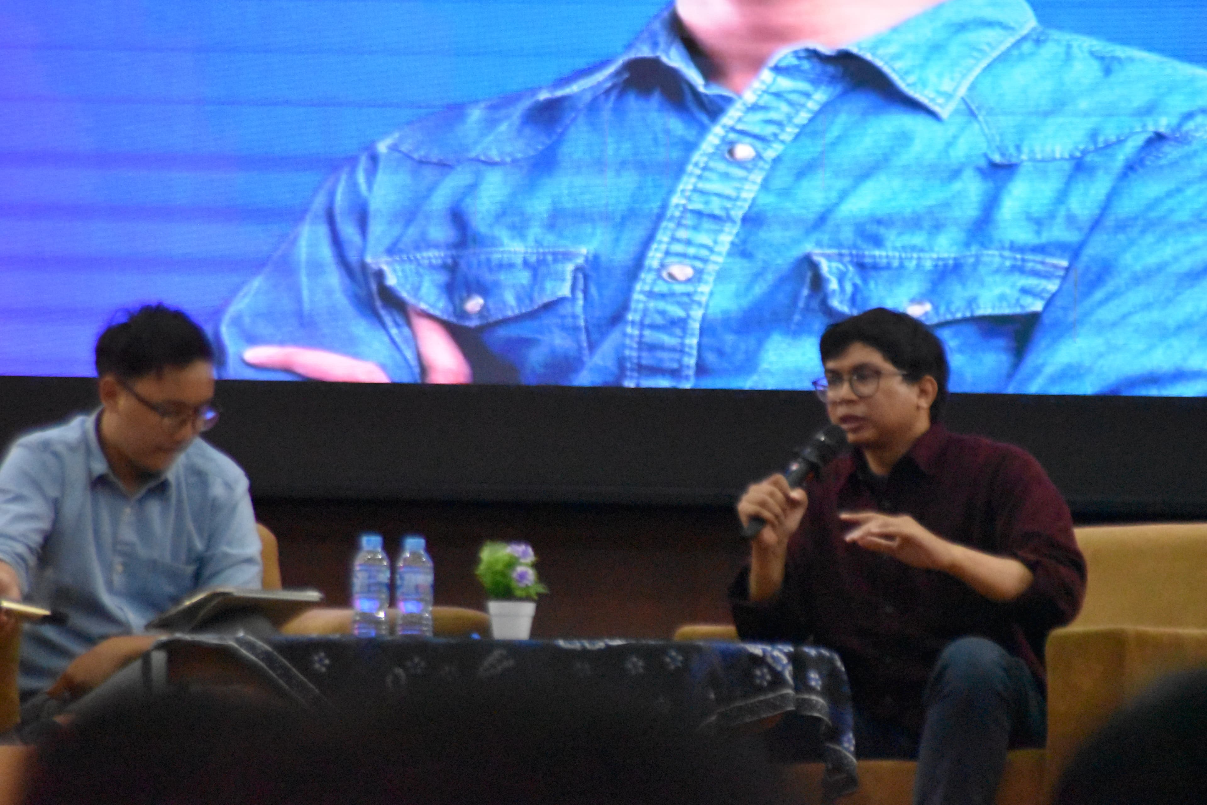 Talkshow dengan Firu Designer